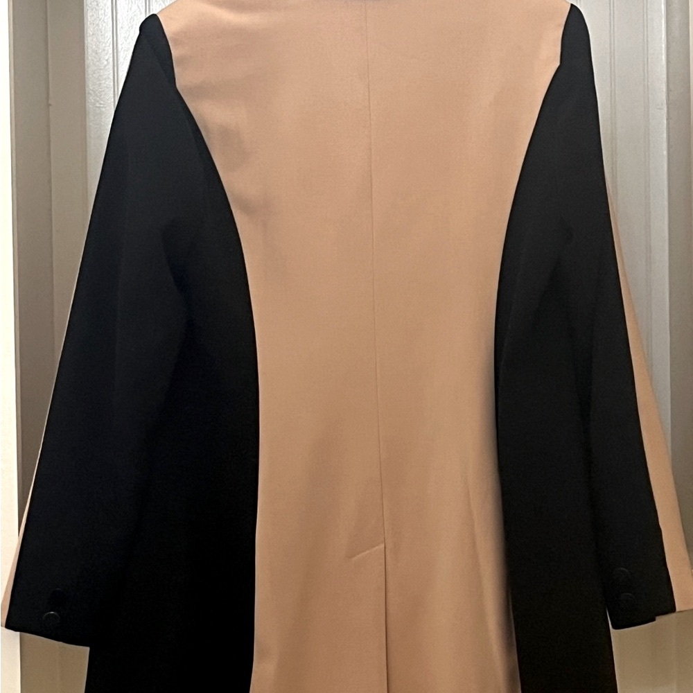 VENUS Black and Tan Blazer - Picture 4 of 9